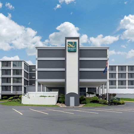 Quality Inn And Conference Center Richmond Extérieur photo