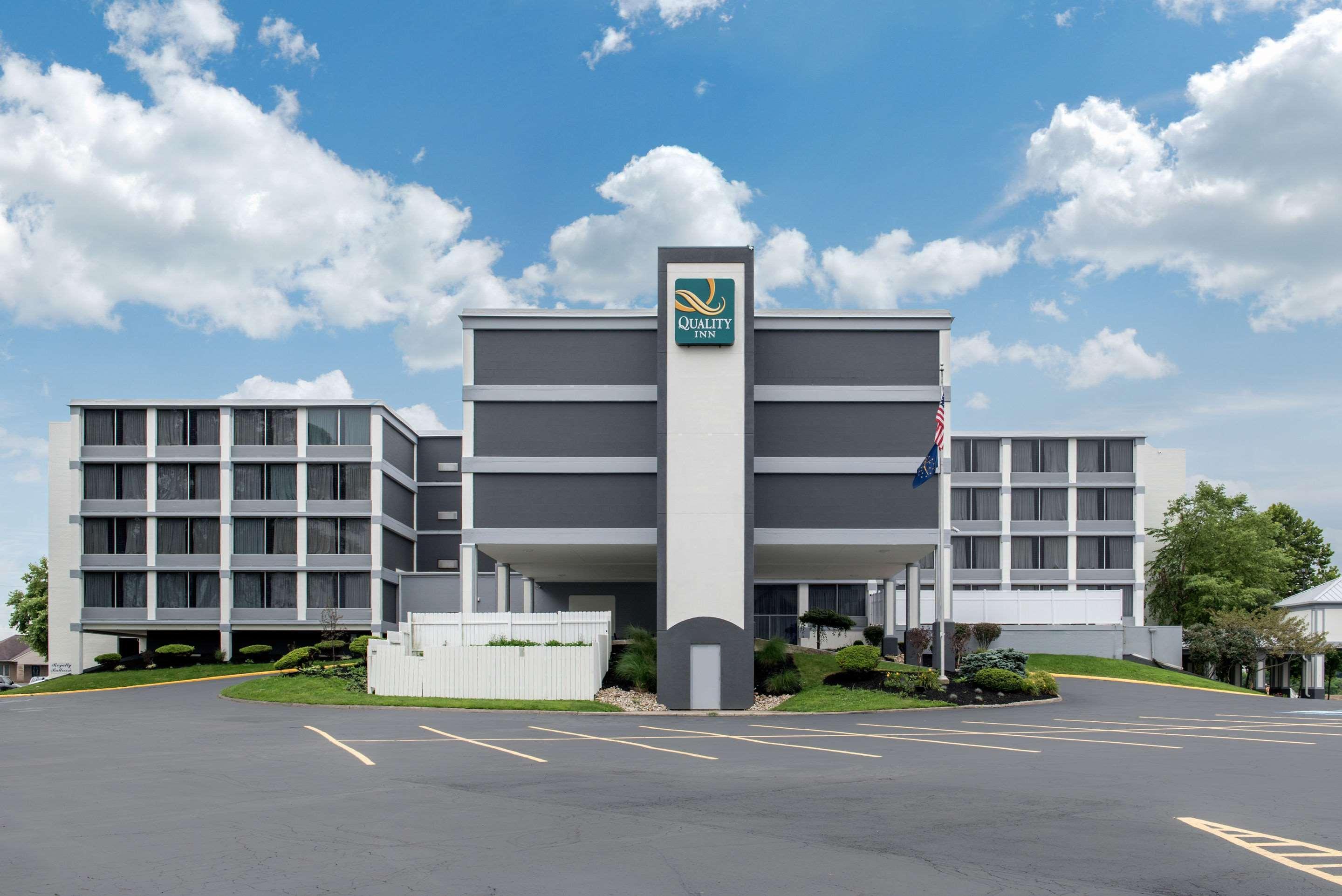Quality Inn And Conference Center Richmond Extérieur photo