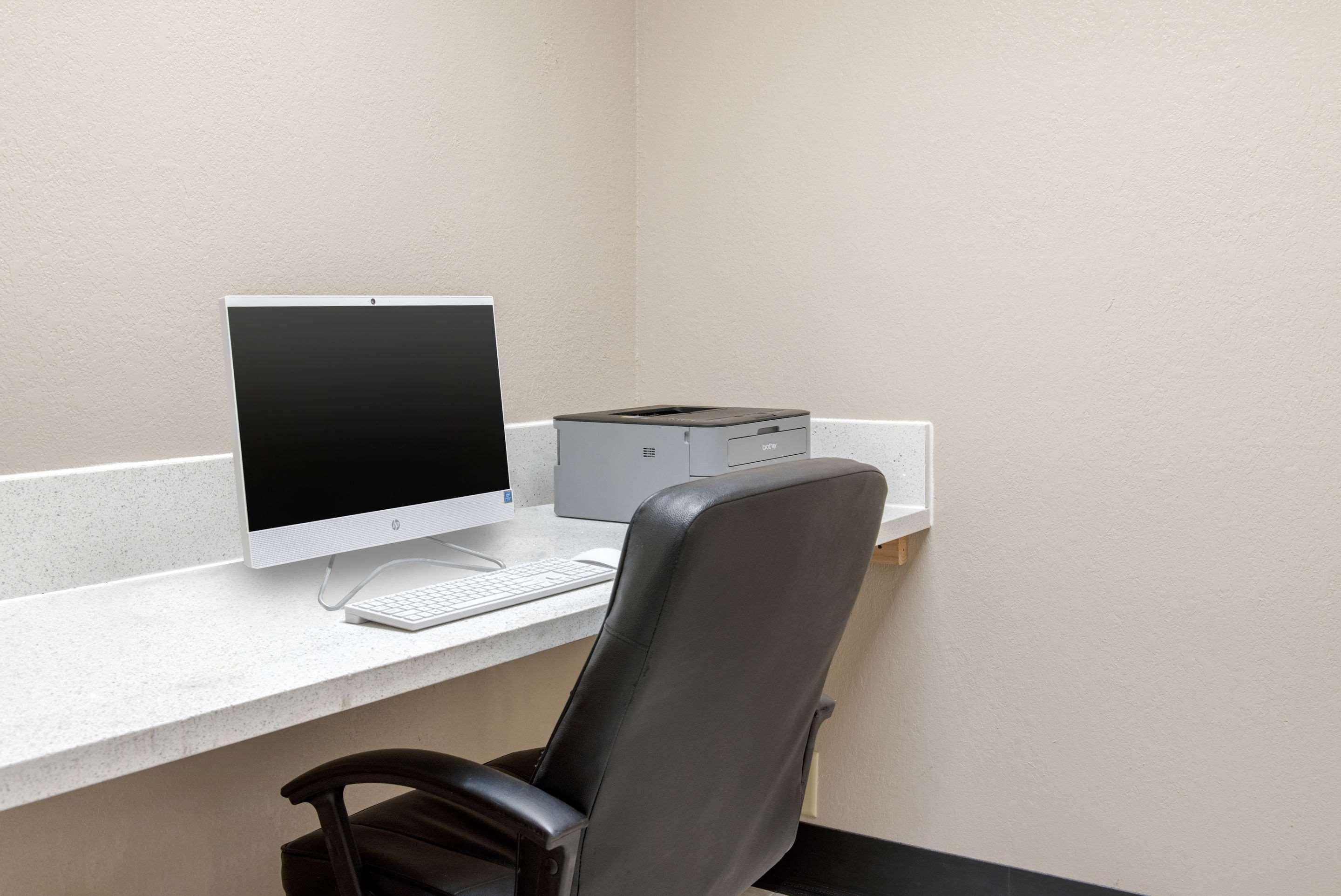Quality Inn And Conference Center Richmond Extérieur photo